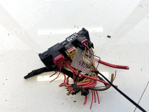 Used Fuse box Fuse box SKODA SUPERB I (3U4) 2.0 TDI (140 hp) 32895158 32895158