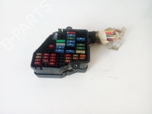 Used Fuse box Fuse box AUDI A4 B5 (8D2) 1.6 (100 hp) 33527358 33527358