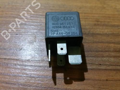 Used Electronic sensor Electronic sensor AUDI A4 B5 (8D2) 1.6 (100 hp) 33519068 33519068
