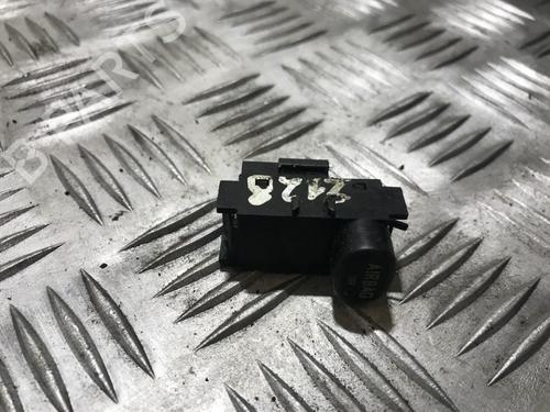 Used Switch Switch MERCEDES-BENZ S-CLASS (W220, V220) S 500 (220.075, 220.175, 220.875) (299 hp) 33490460 33490460