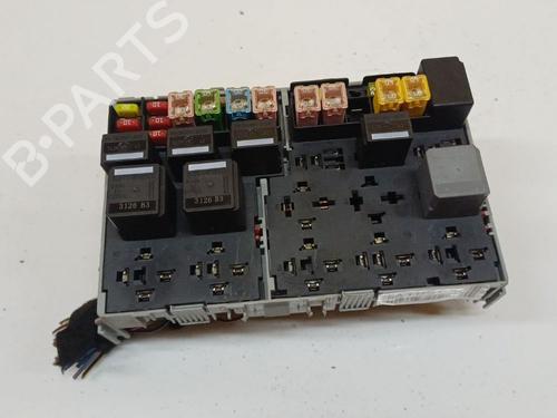 Used Fuse box Fuse box FORD TRANSIT Van (FA_ _) 2.2 TDCi (140 hp) 33488565 33488565