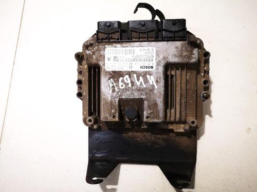 engine-control-unit-ecu-peugeot-partner-mpv-5_-g_-1996-33093369 main image