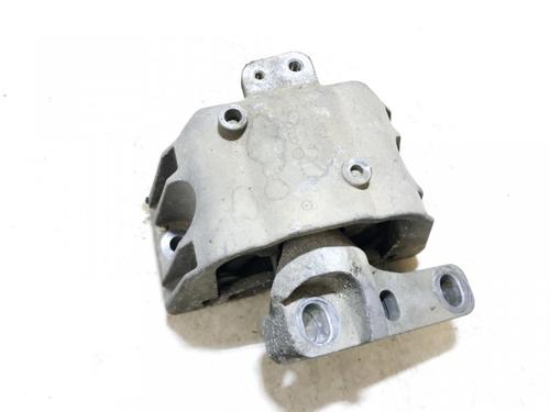 Used Engine mount Engine mount VW GOLF IV (1J1) 1.9 TDI (110 hp) 33529446 33529446