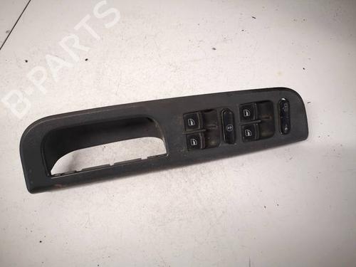 Used Switch Switch VW PASSAT B5 Variant (3B5) 1.9 TDI Syncro/4motion (110 hp) 40028534 40028534