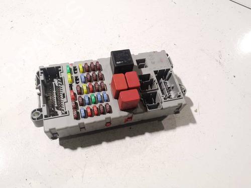 Used Fuse box Fuse box 39116103 39116103