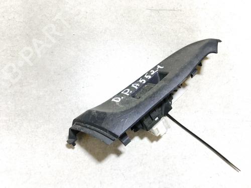 switch-nissan-almera-ii-hatchback-n16-2000-33070421 main image