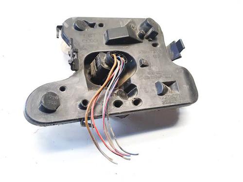 lamp-holder-audi-a4-b6-8e2-2000-2001-2002-2003-2004-2005-35027957 main image