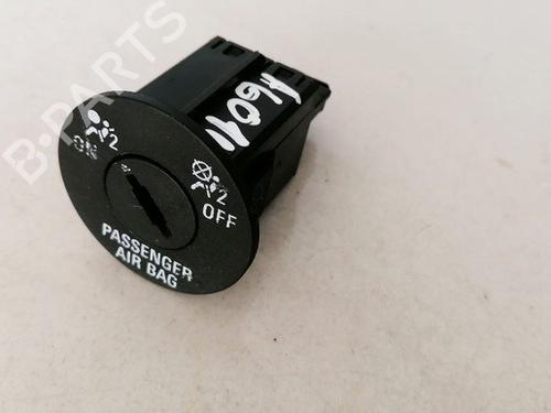 Used Switch Switch OPEL INSIGNIA A (G09) 1.8 (68) (140 hp) 33067687 33067687