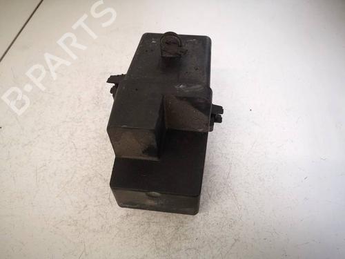 Used Fuse box Fuse box 38611275 38611275