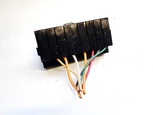 Used Fuse box PEUGEOT 3008 I MPV (0U_) 1.6 VTi (120 hp) 32615262