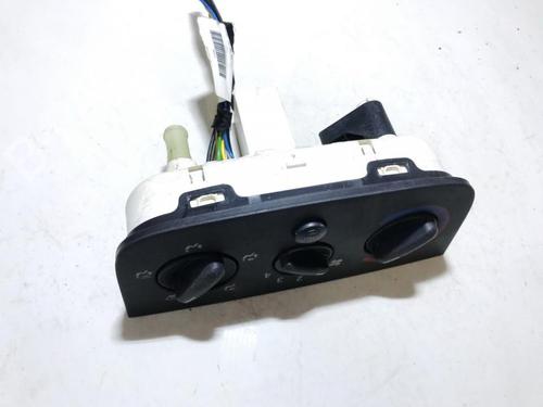 Used Climate control Climate control OPEL CORSA C (X01) 1.2 (F08, F68) (75 hp) 35851882 35851882
