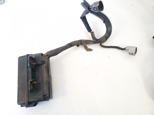 Used Fuse box Fuse box TOYOTA COROLLA Verso (ZER_, ZZE12_, R1_) 2.0 D-4D (CUR10_, CUR10R) (116 hp) 32907621 32907621