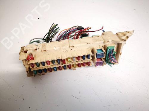Used Fuse box MAZDA MPV II (LW) 2.0 (LWEW) (122 hp) 32590240
