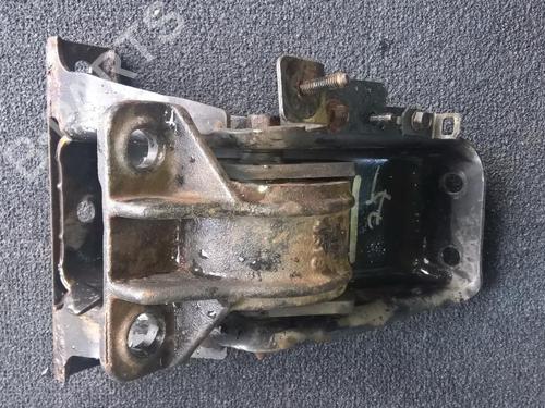 Used Engine mount Engine mount KIA CARENS I MPV (FC, FJ) 2.0 CRDi (140 hp) 33531409 33531409