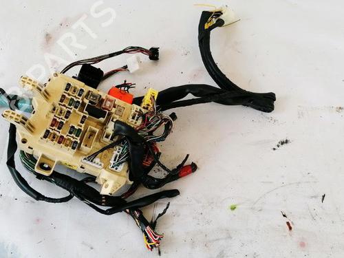 Used Fuse box Fuse box TOYOTA COROLLA Liftback (_E11_) 1.6 (ZZE112_, ZZE112R) (110 hp) 33070722 33070722
