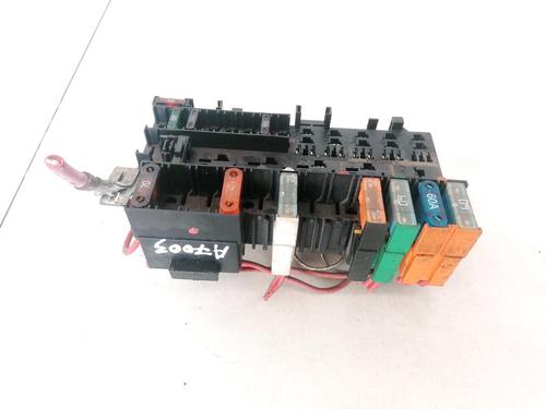 Used Fuse box Fuse box RENAULT SCÉNIC I MPV (JA0/1_, FA0_) 1.9 dCi (JA05, JA1F) (102 hp) 33094902 33094902