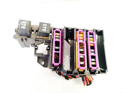 Used Fuse box Fuse box AUDI A4 B8 (8K2) 2.0 TDI (143 hp) 35971303 35971303