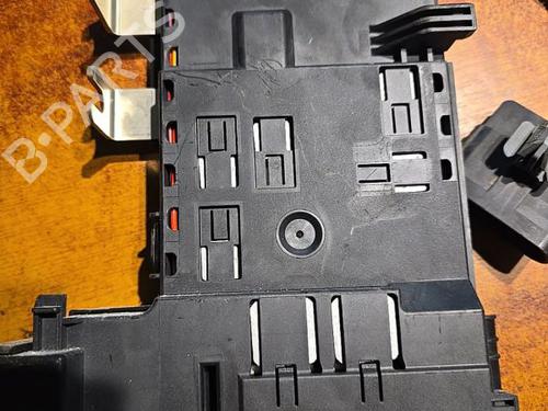 Used Fuse box Fuse box VOLVO XC70 II (136) 3.2 AWD (238 hp) 33634518 33634518