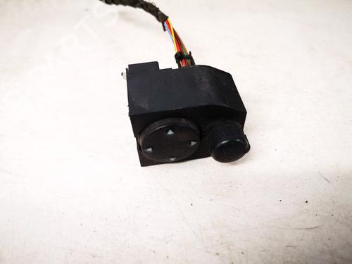 Comando specchietti Comando specchietti AUDI A4 B5 (8D2) 1.9 TDI (110 hp) 35537623 35537623