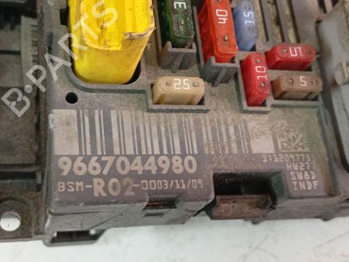Fuse box CITROËN C5 III (RD_) 2.0 HDi (RDRHD8, RDRHDJ, RDRHR8, RDRHRJ) | BP37864797E1 - Image 4