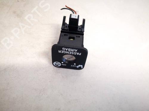 Used Switch Switch TOYOTA VERSO (_R2_) 2.0 D-4D (AUR20_, AUR20R) (126 hp) 32933902 32933902