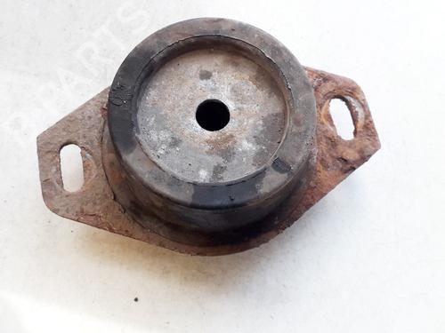 Used Engine mount Engine mount PEUGEOT PARTNER Platform/Chassis (5_, G_) 1.9 D (69 hp) 33518055 33518055