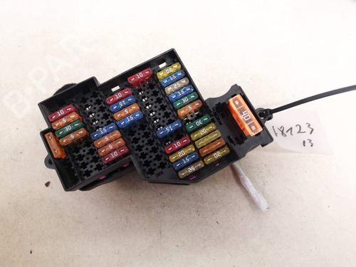 Used Fuse box Fuse box VW TOUAREG (7LA, 7L6, 7L7) 2.5 R5 TDI (174 hp) 32923086 32923086