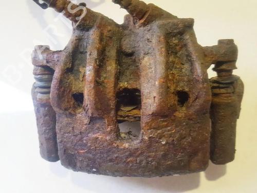 Used Right front brake caliper Right front brake caliper FIAT DUCATO Van (230_) 2.5 D (84 hp) 35847171 35847171
