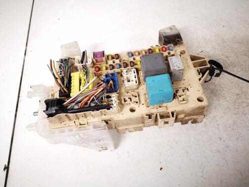 Used Fuse box Fuse box TOYOTA COROLLA Verso (ZER_, ZZE12_, R1_) 2.0 D-4D (CUR10_, CUR10R) (116 hp) 32925059 32925059