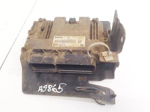 Used Engine control unit (ECU) OPEL ASTRA H (A04) 1.9 CDTI (L48) (100 hp) 32618259
