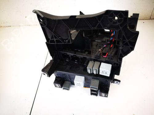 Fuse box VW GOLF V (1K1) 1.6 | BP32568941E1
