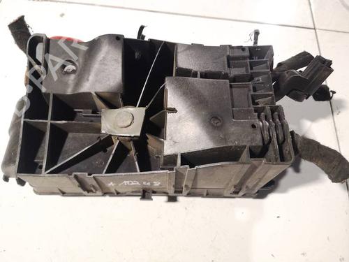 fuse-box-hyundai-trajet-fo-1999-2000-2001-2002-2003-2004-2005-2006-2007-2008-32576561 main image