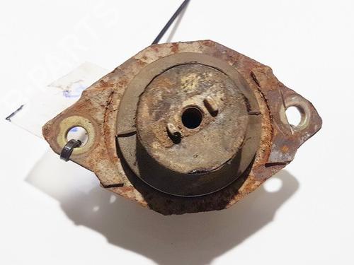 Used Engine mount Engine mount VW GOLF II (19E, 1G1) 1.6 (72 hp) 33088849 33088849