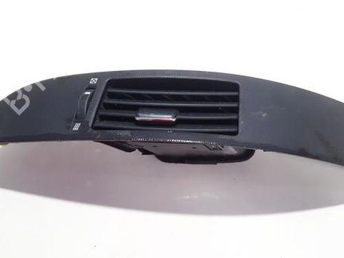 Used Air vent Air vent TOYOTA COROLLA Verso (_E12_) 1.8 VVT-i (ZZE122_, ZZE122R) (135 hp) 33507315 33507315