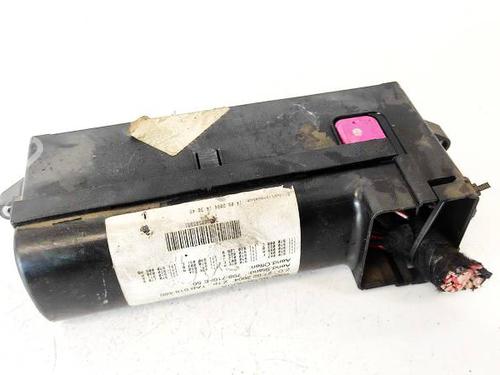 Used Fuse box Fuse box 32948643 32948643