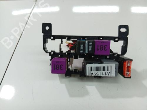 fuse-box-audi-a6-c6-4f2-2004-2005-2006-2007-2008-2009-2010-2011-32971521 main image