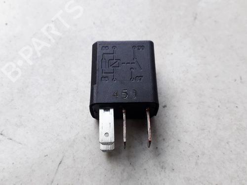 Used Electronic sensor Electronic sensor OPEL ASTRA G Hatchback (T98) 2.0 DTI 16V (F08, F48) (101 hp) 33528089 33528089