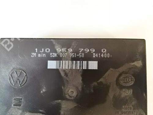 Used Electronic module Electronic module VW GOLF IV (1J1) 1.9 TDI (110 hp) 35463885 35463885
