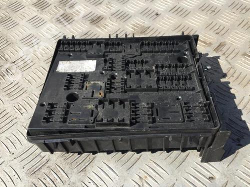 fuse-box-vw-golf-v-1k1-2003-2004-2005-2006-2007-2008-2009-2010-33484075 main image