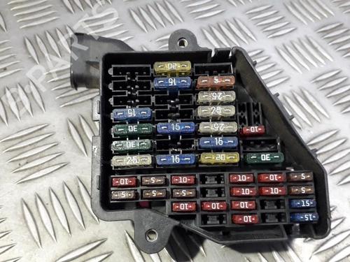 fuse-box-audi-a6-c5-4b2-4b4-1997-1998-1999-2000-2001-2002-2003-2004-2005-33496681 main image