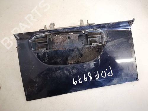 front-right-exterior-door-handle-audi-a4-b6-8e2-2000-2001-2002-2003-2004-2005-35298076 main image