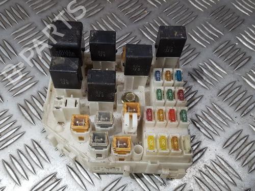 fuse-box-toyota-rav-4-ii-_a2_-2000-2001-2002-2003-2004-2005-33498446 main image