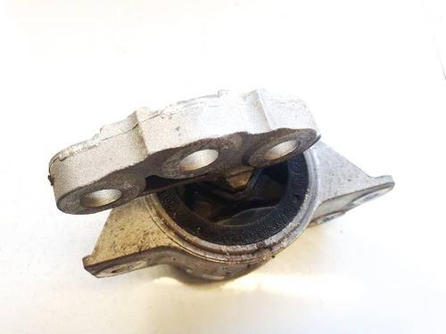 Used Engine mount Engine mount FIAT 500L (351_, 352_) 1.3 D Multijet (199LXY1A, 199LXY11) (84 hp) 40245488 40245488