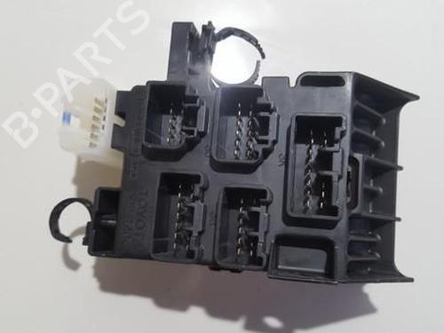 Used Fuse box Fuse box 33506107 33506107