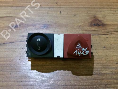 Used Warning switch Warning switch RENAULT MEGANE II (BM0/1_, CM0/1_) 1.6 16V (BM0C, CM0C) (113 hp) 35647136 35647136