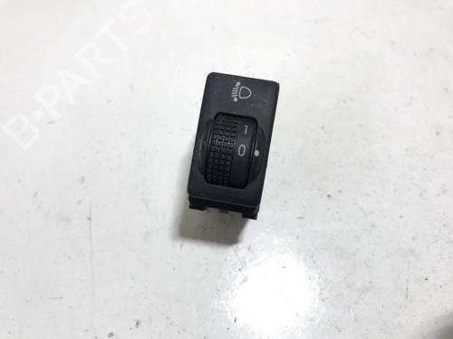 switch-nissan-navara-np300-d40-2004-35716372 main image