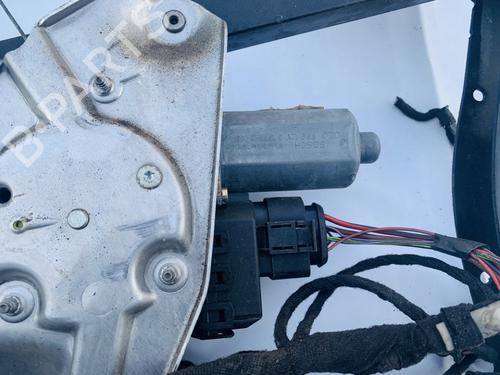 Used Right rear window motor Right rear window motor 35521261 35521261