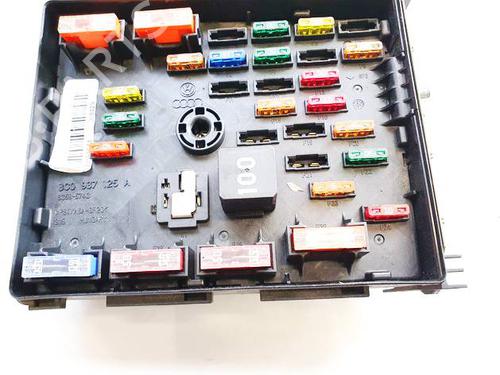 Fuse box VW PASSAT B7 (362) 2.0 TDI | BP37009291E1 - Image 2