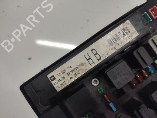 Used Fuse box Fuse box OPEL ASTRA H (A04) 1.7 CDTI (L48) (100 hp) 32571653 32571653