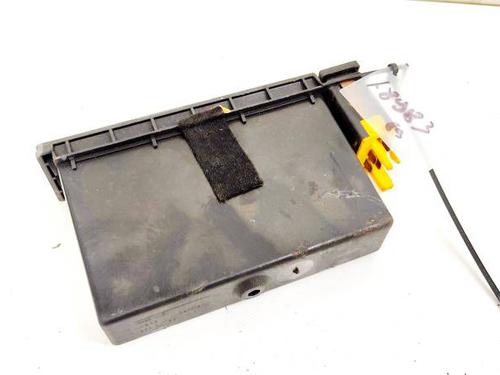 Used Glove box Glove box AUDI 80 B3 Saloon (893, 894, 8A2) 1.8 S (90 hp) 35305994 35305994